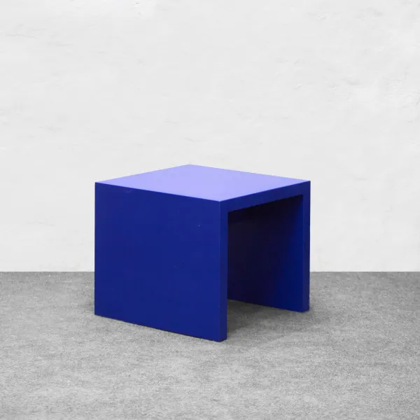 картинка В НАЛИЧИИ стол журнальный <Скобка> 500х500мм, h 450мм, цвет синий  RAL 5002 арт. 18730 от ARCHPOLE