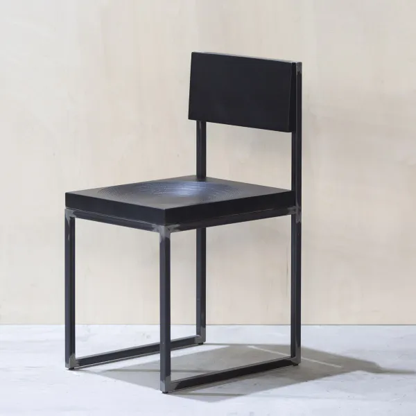 картинка В НАЛИЧИИ стул Fullmoon h сиденья 450 мм, фанера - черная / металл натуральный цвет арт. 18610 от ARCHPOLE