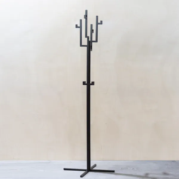 картинка В НАЛИЧИИ вешалка Тетрис 600х620 мм основание h 1850 / металл черный, арт. 18582 от ARCHPOLE