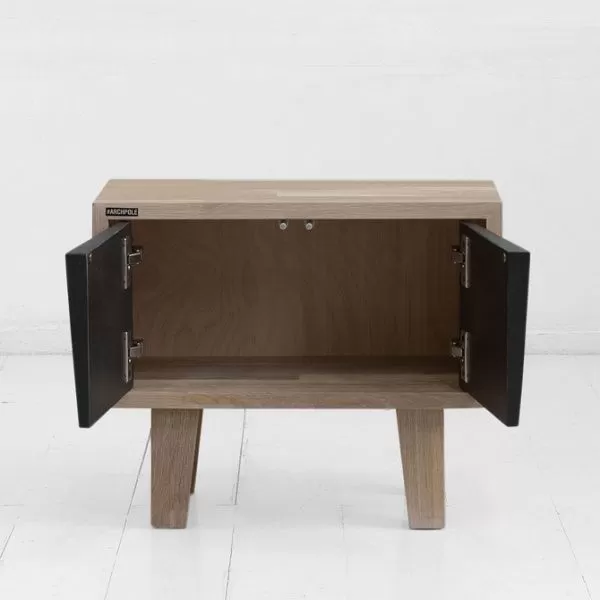 картинка тумба прикроватная в белом цвете дуба с черными фасадами от ARCHPOLE