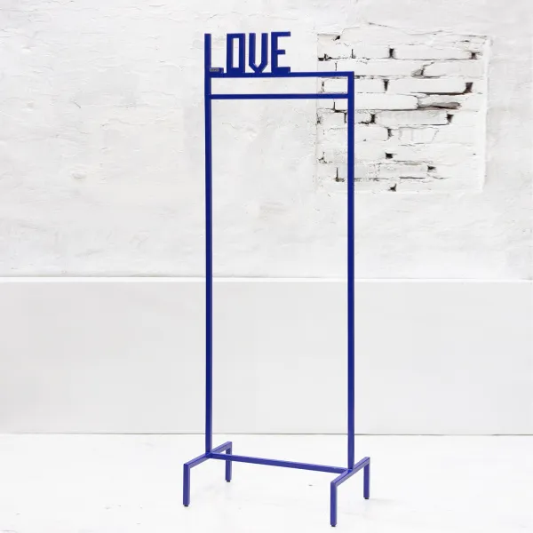 картинка вешалка с надписью <Минимализм> от ARCHPOLE