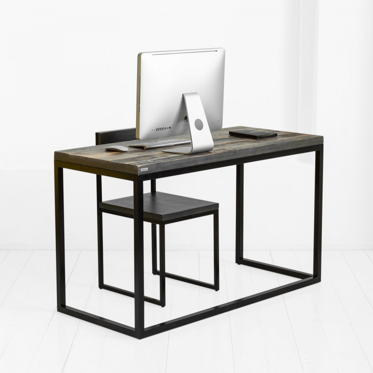 картинка стол рабочий <минимализм> старая доска-коричневая от ARCHPOLE