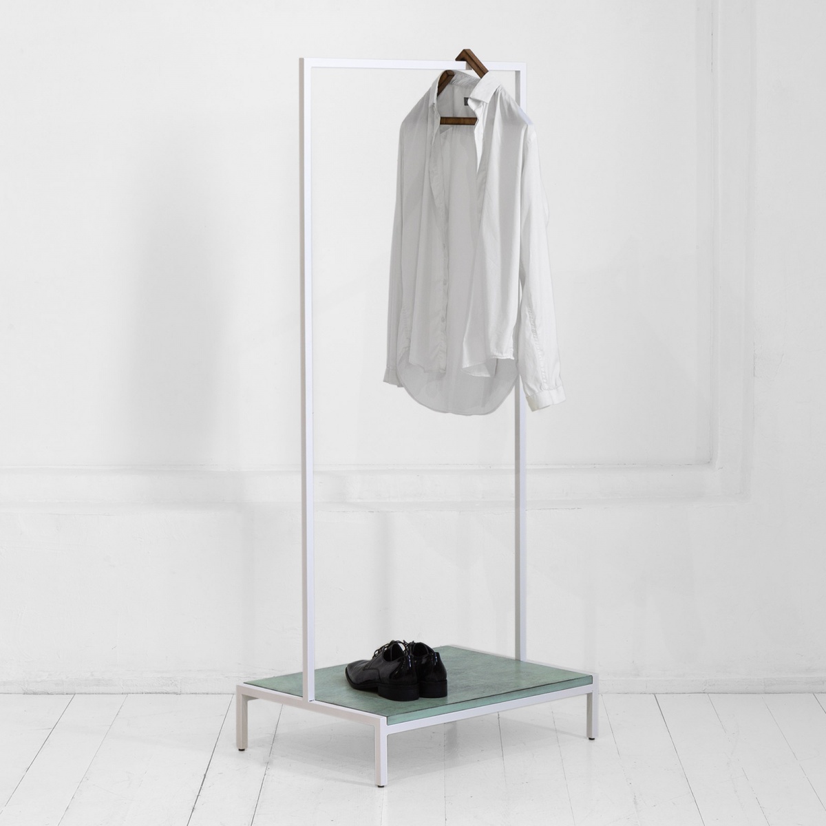 картинка Рейл для одежды с полкой <минимализм А> фанера-винтажный бирюзовый от ARCHPOLE