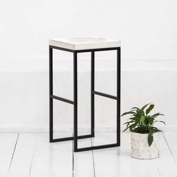 картинка В НАЛИЧИИ Табурет барный <Fullmoon> высота 670 мм, фанера винтажный белый, металл черный, арт.18742 от ARCHPOLE