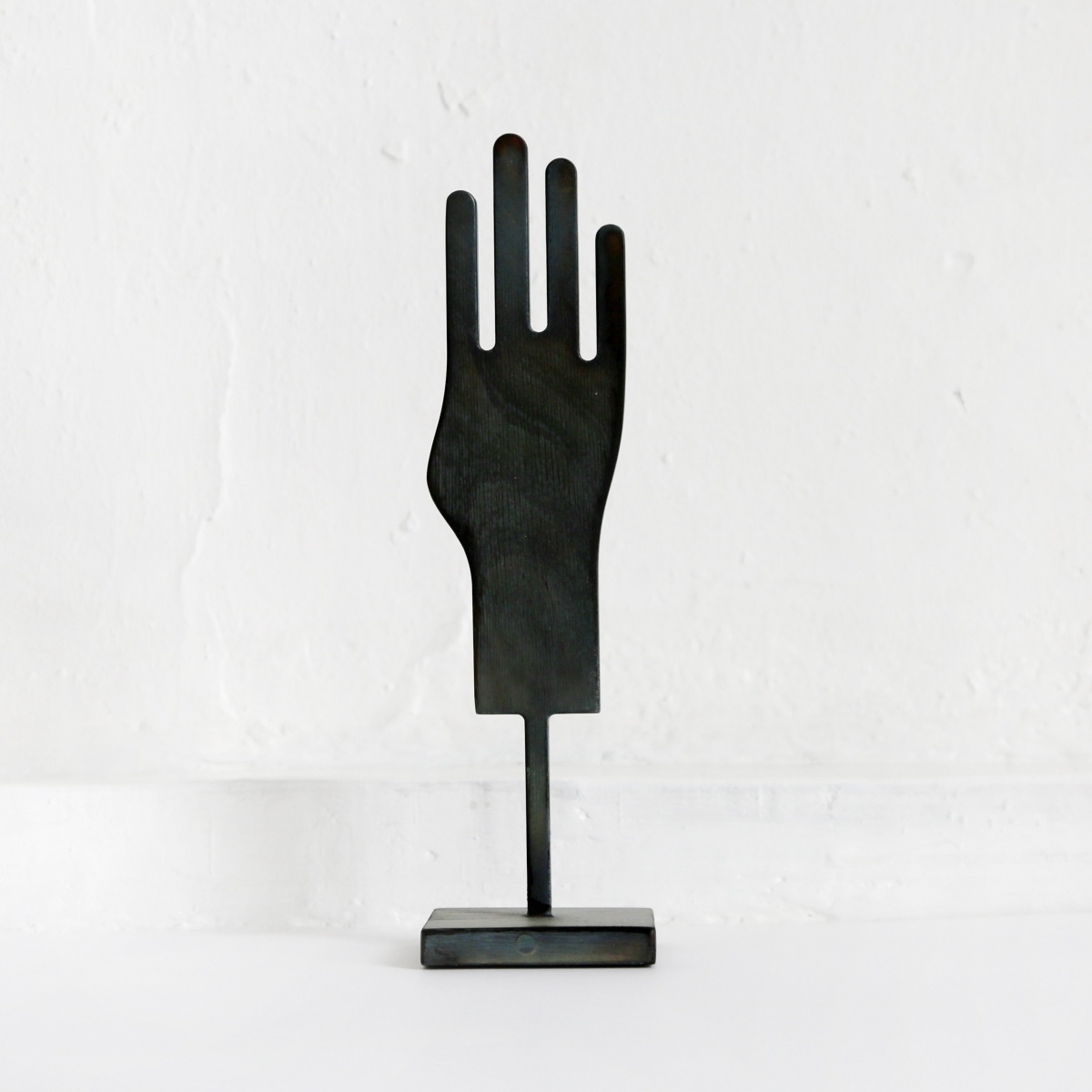 картинка интерьерное украшение <рука> фанера-винтажный черный от ARCHPOLE