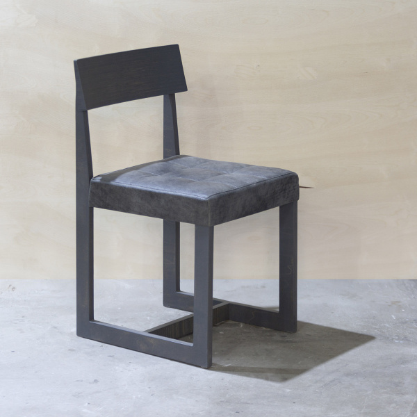 картинка В НАЛИЧИИ стул <Бразилия>  фанера винтажный черный, кожа серая) арт. 18561 от ARCHPOLE