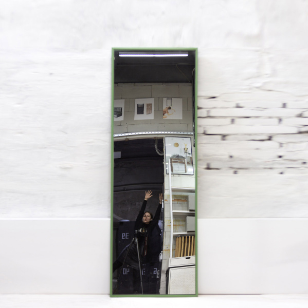 картинка В НАЛИЧИИ из шоурума зеркало Минимализм 2250х745мм  зеленый RAL 6011 арт. 18776 от ARCHPOLE