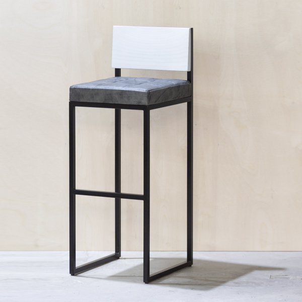 картинка В НАЛИЧИИ стул барный Шоколад 370х370 h 765 мм, кожа серая / спинка - белая / металл черный арт. 18608 от ARCHPOLE