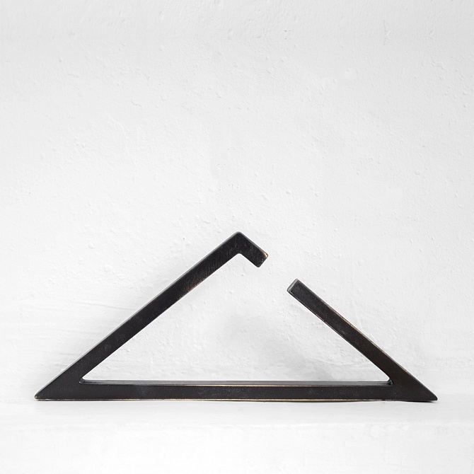 картинка В НАЛИЧИИ вешалка <треугольник> фанера-винтажный черный от ARCHPOLE