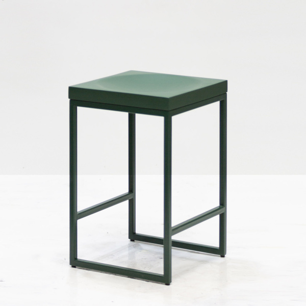 картинка В НАЛИЧИИ полубарный табурет Fullmoon 370х370 h 560 мм цвет хвойный зеленый RAL 6028 , арт. 18732 от ARCHPOLE