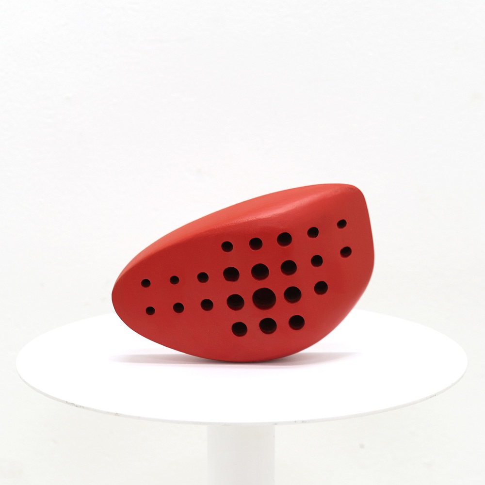 20250305 red stone pensilholder 0030 square 1600.jpg