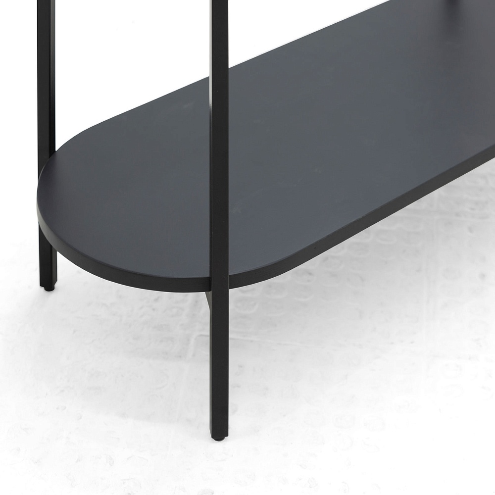 20250311-ovale-hanger-0070-square-1600.jpg