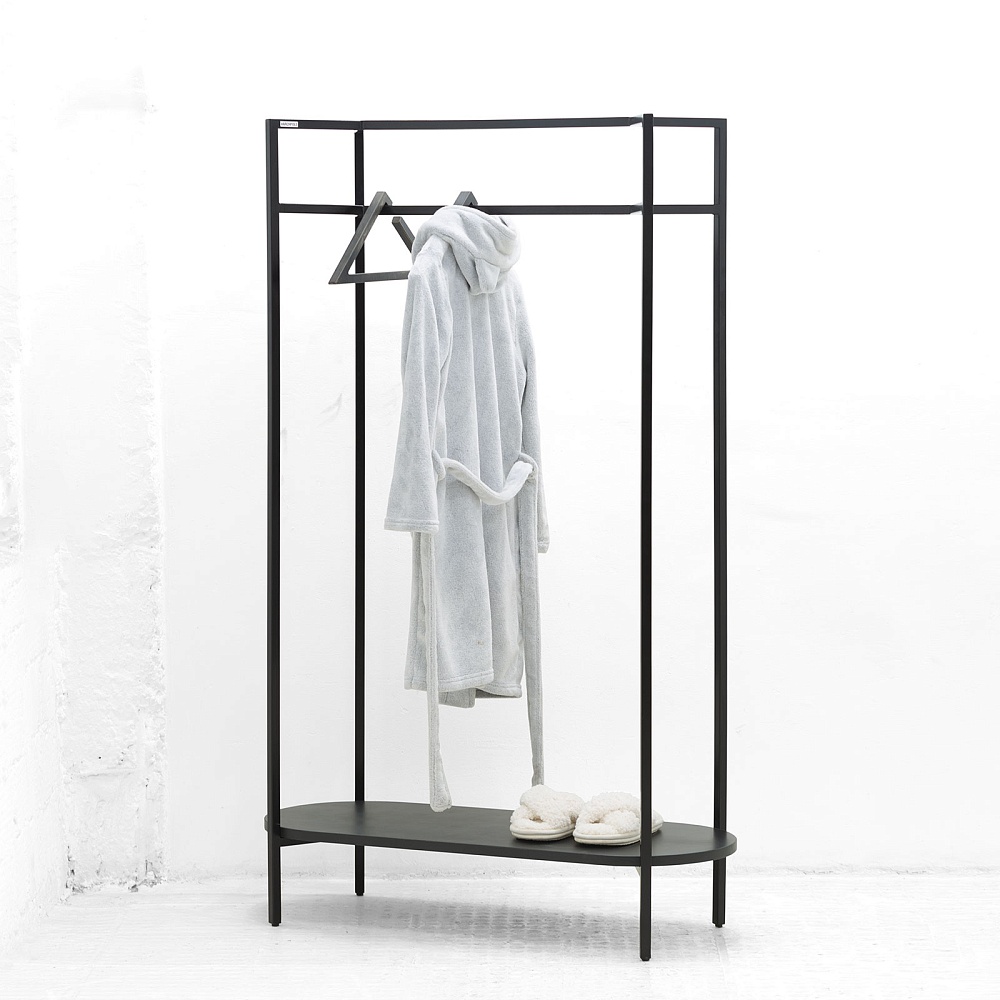20250311-ovale-hanger-0010-square-1600.jpg