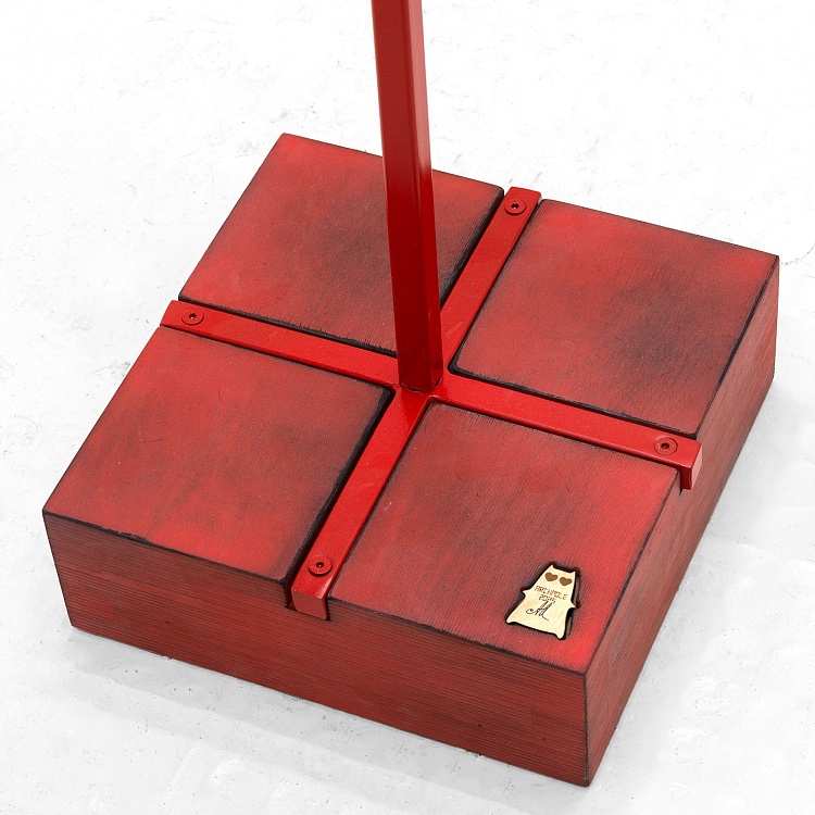 20250225-red-elephant-0080-square-1600.jpg