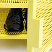 В НАЛИЧИИ обувница-тумба с фасадами <решето> 1400х350 h-400мм желтая от ARCHPOLE в Москве