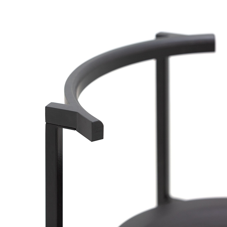 20250311-ovale-ch-black-0050-square-1600.jpg