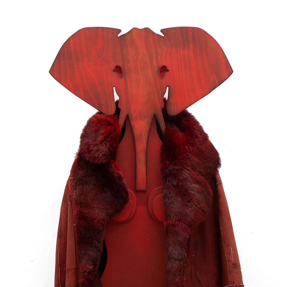 20250225-red-elephant-0020-square-1600.jpg