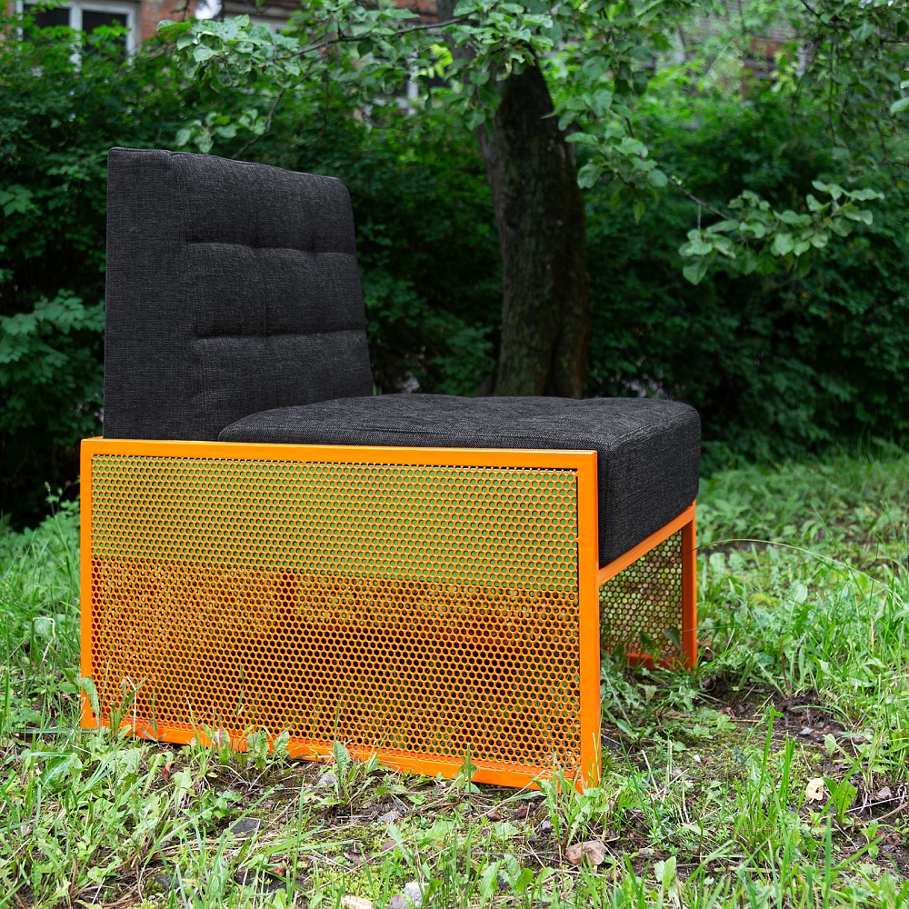 20250617-resheto-armchair-0020-square-1600web.jpg